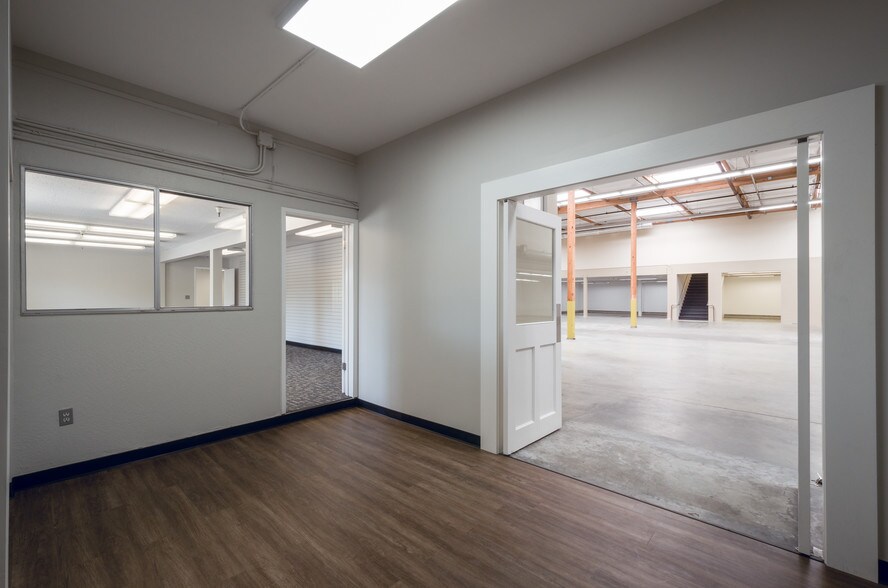 More Photos Of 901 Shasta St, Redwood City Warehouse For Lease