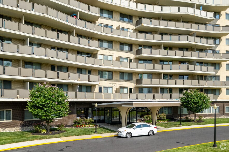 More Photos Of 3005 Chapel Ave, Cherry Hill Apartments For Sale