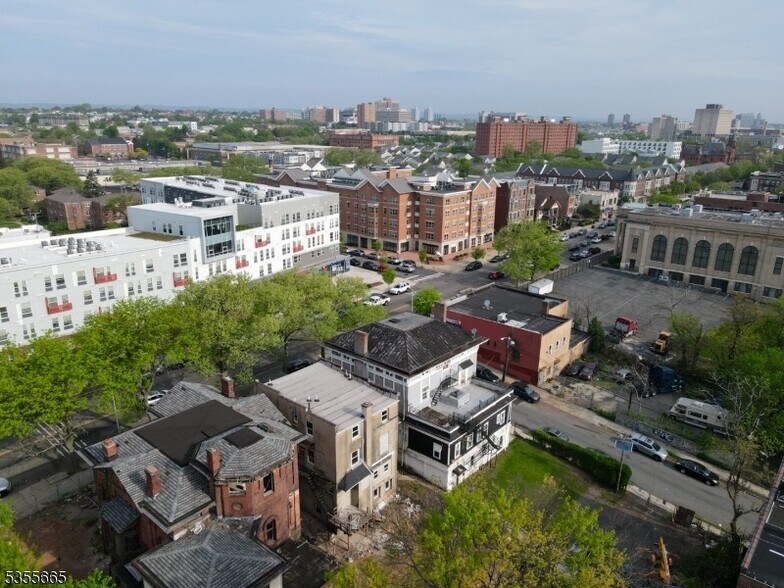 More Photos Of 692 Dr Martin Luther King Jr Blvd, Newark Office For Sale
