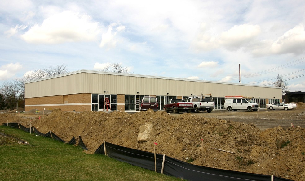 More Photos Of 721-739 Georgesville Rd, Columbus General Retail For Lease