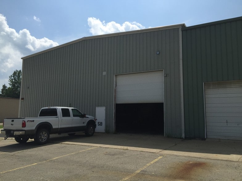 More Photos Of 1735 W 53rd St, Anderson Manufacturing For Sale