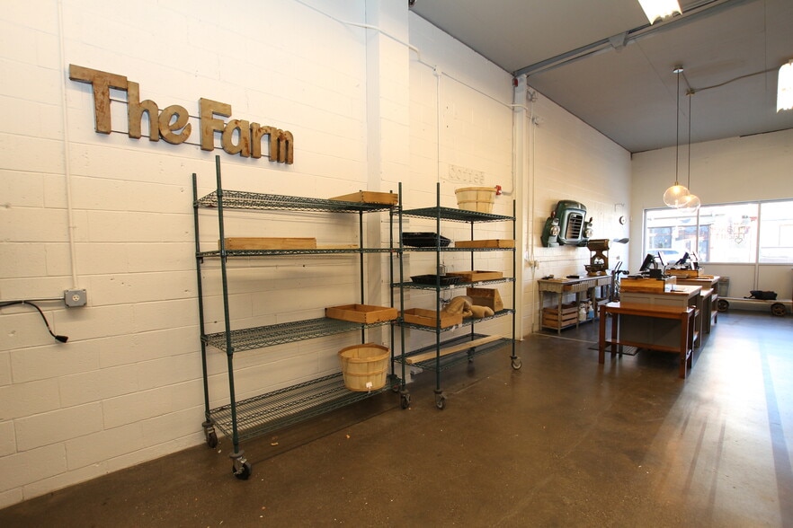 More Photos Of 162 Harding St, Worcester General Retail For Sale