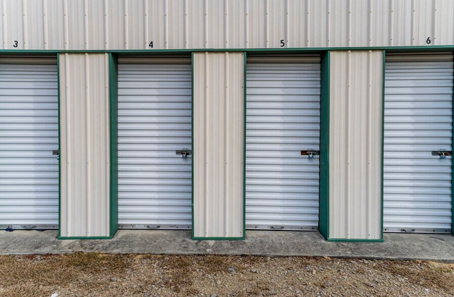 More Photos Of 4411 Festival Trail rd, Wagener Self Storage For Sale