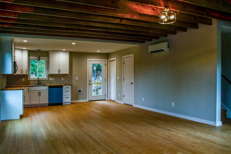 More Photos Of 108 Lager Ln, Asheville Apartments For Sale