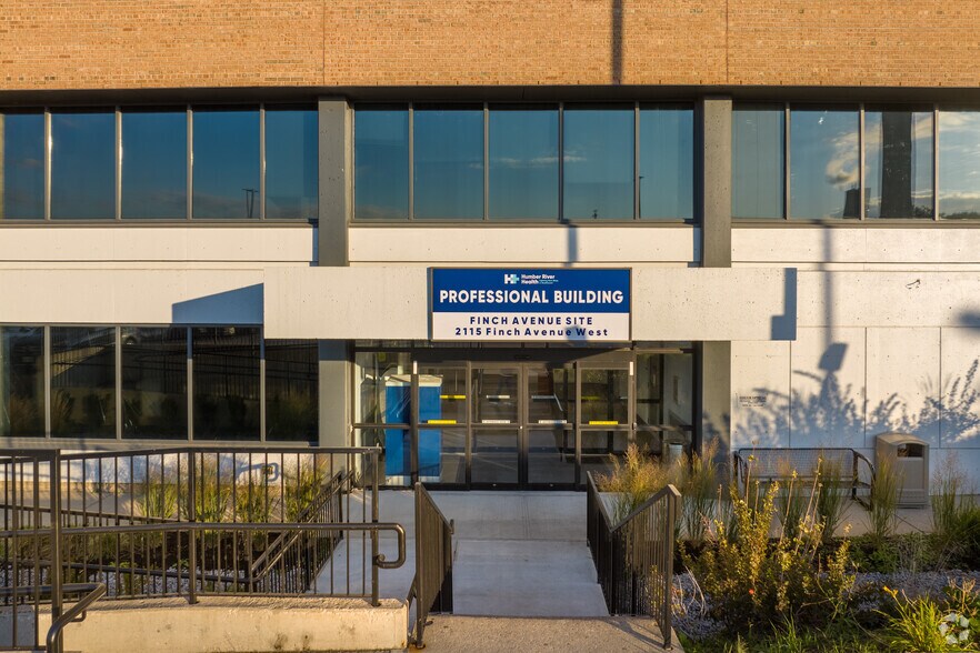More Photos Of 2115 Finch Av W, Toronto Medical For Lease