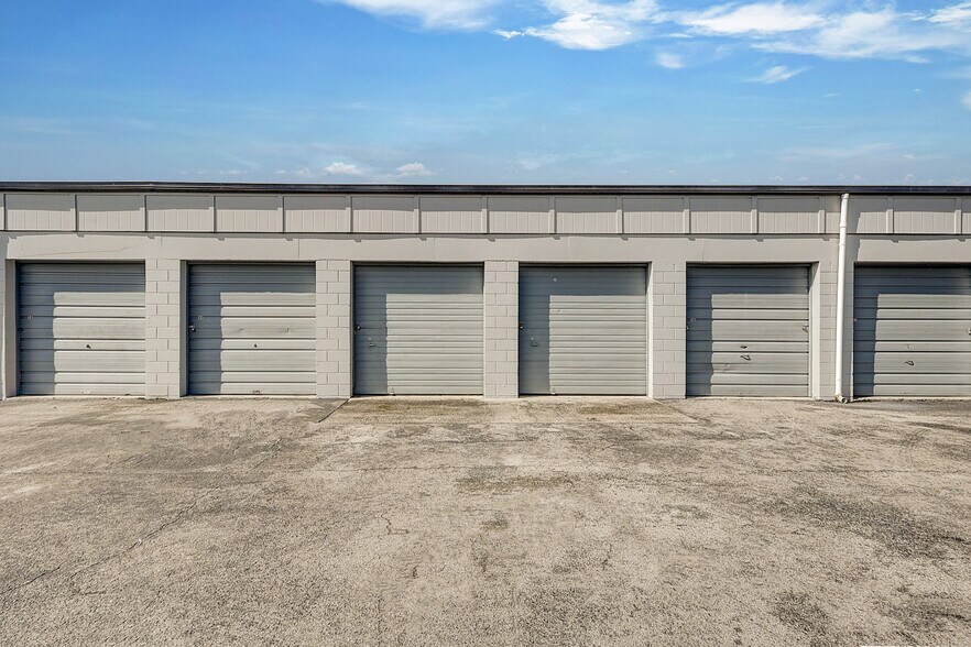 More Photos Of 1166 Angle Rd, Fort Pierce Self Storage For Sale
