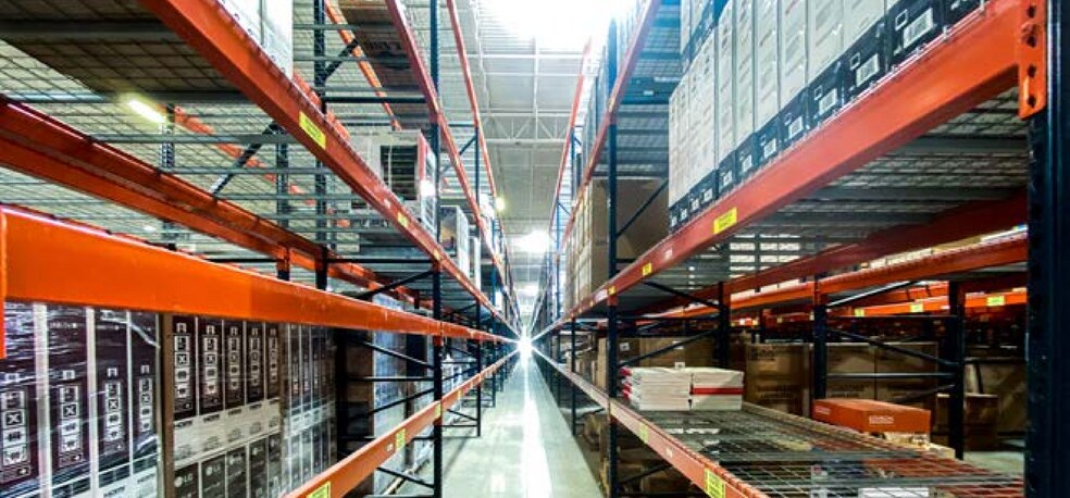 More Photos Of 6900 S International Pky, McAllen Warehouse For Lease