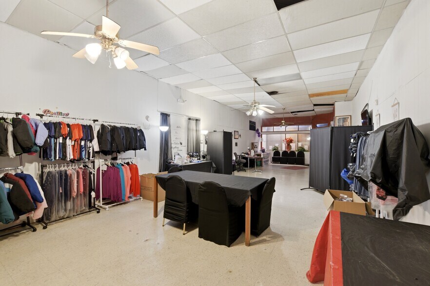 More Photos Of 1505 W 63rd St, Chicago General Retail For Lease
