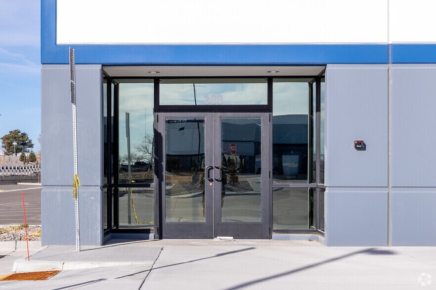 More Photos Of 20600 E 35th Dr, Aurora Industrial For Lease