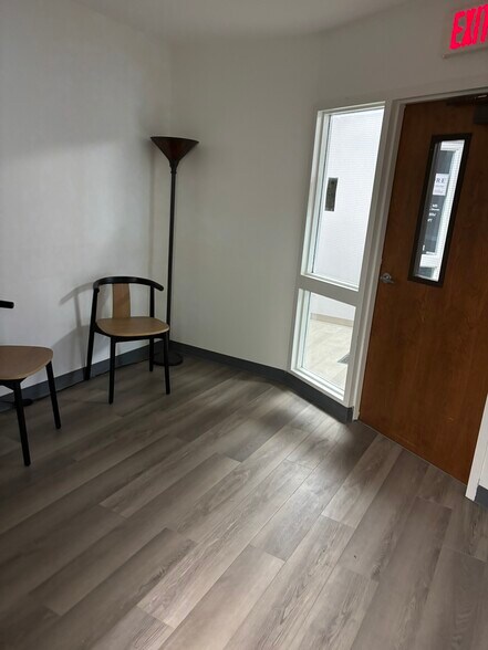 More Photos Of 1024 Hilton Parma Rd, Hilton Medical For Lease