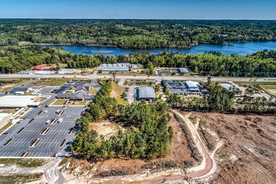 More Photos Of 1982 Jefferson Davis Hwy, Graniteville Showroom For Sale