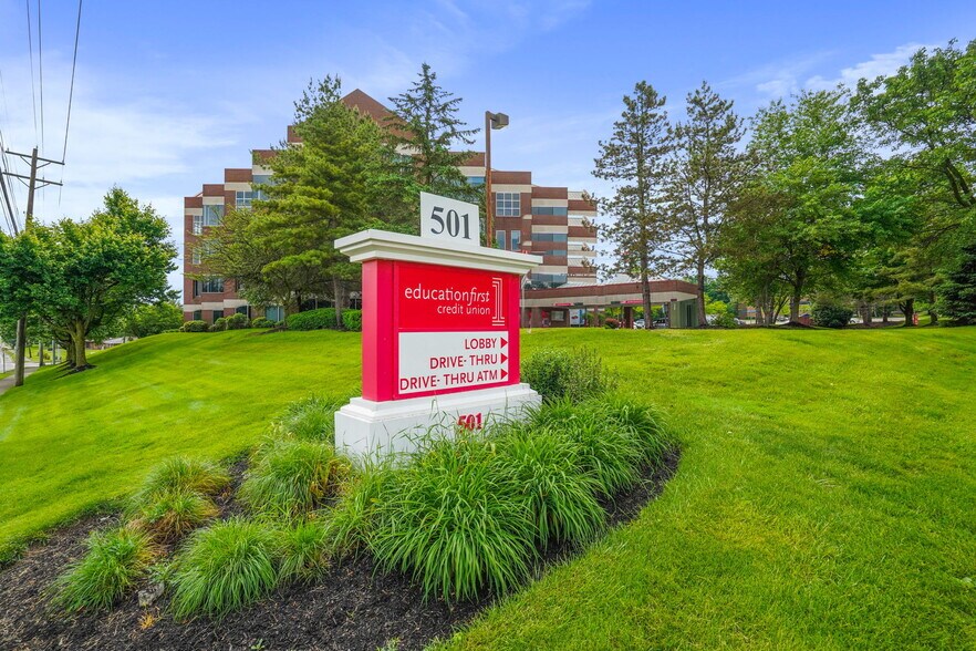 More Photos Of 501 W Schrock Rd, Westerville Office For Lease