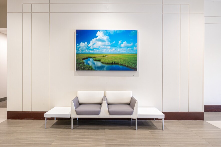 More Photos Of 1000 Sawgrass Corporate Pkwy, Sunrise Office For Lease