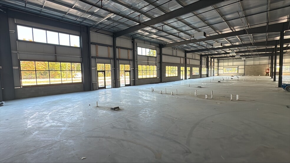 More Photos Of 20418 Commerce Park Dr, Westfield Warehouse For Lease