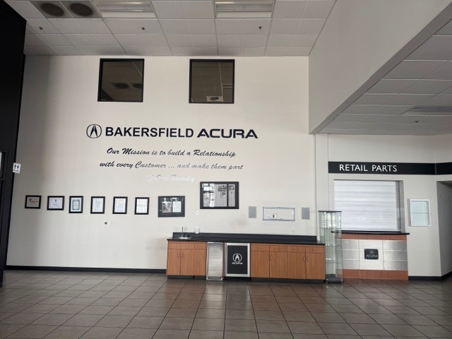 More Photos Of 4625 Wible Rd, Bakersfield Auto Dealership For Lease