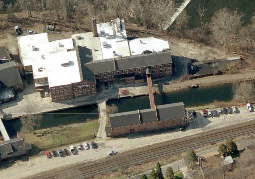 More Photos Of 150 Front St, West Springfield Light Manufacturing For Lease