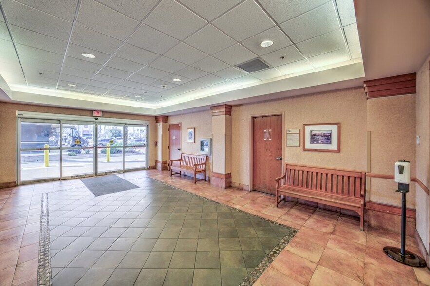 More Photos Of 1815 E Lake Mead Blvd, North Las Vegas Medical For Lease