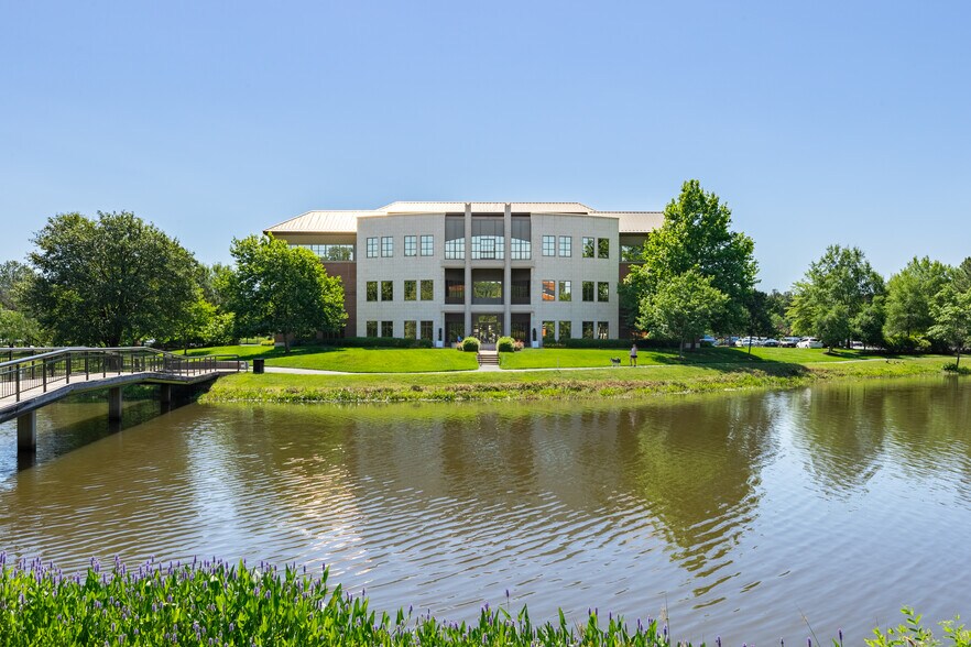Primary Photo Of 4480 Cox Rd, Glen Allen Office For Lease