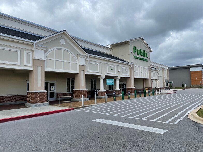 More Photos Of 350 Hughes Rd, Madison Storefront Retail Office For Lease