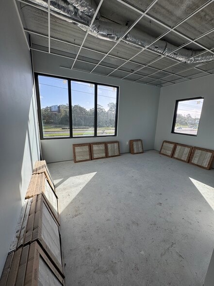 More Photos Of 4560 W Irlo Bronson Memorial, Kissimmee Office For Lease
