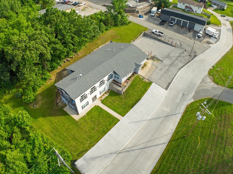 More Photos Of 3601 Commerce Dr, Arnold Office For Sale