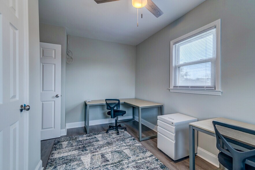 More Photos Of 2703 Spruill Ave, North Charleston Office For Sale