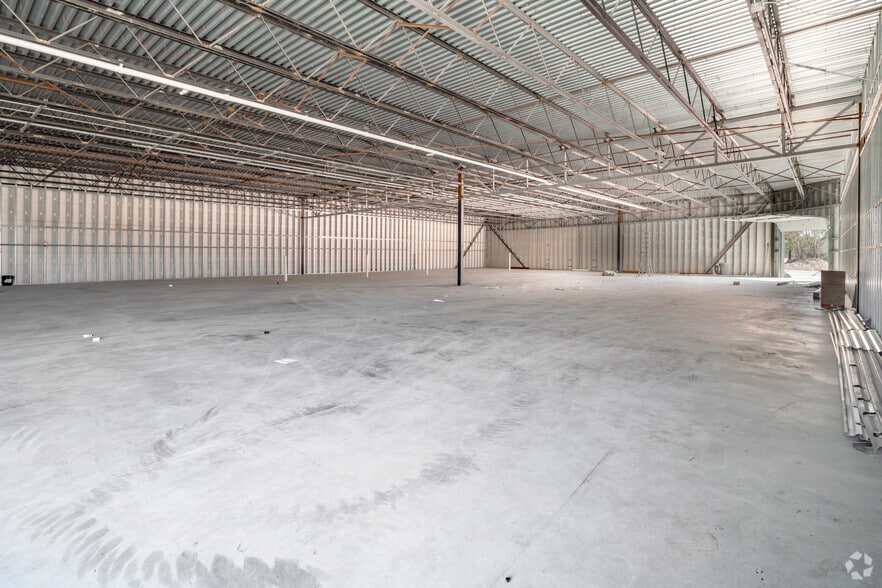 More Photos Of 15910 University Oak, San Antonio Warehouse For Lease