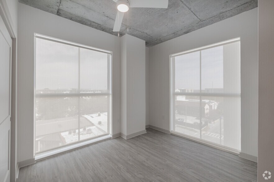 More Photos Of 55 Romney St, Charleston Apartments For Lease