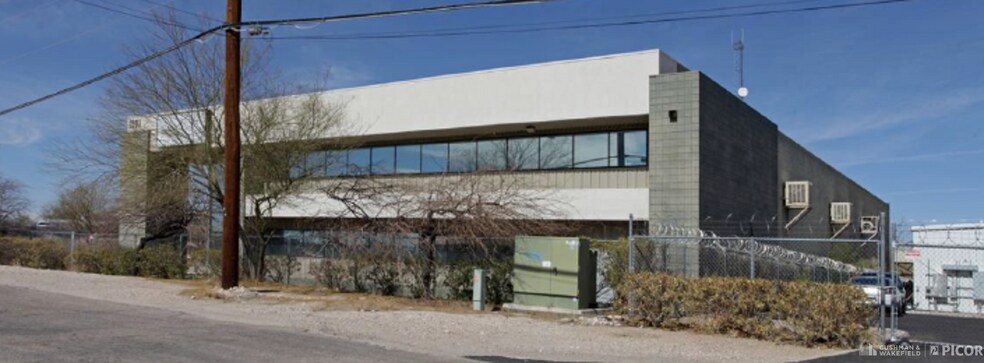 More Photos Of 1501 E 21st St, Tucson Warehouse For Sale