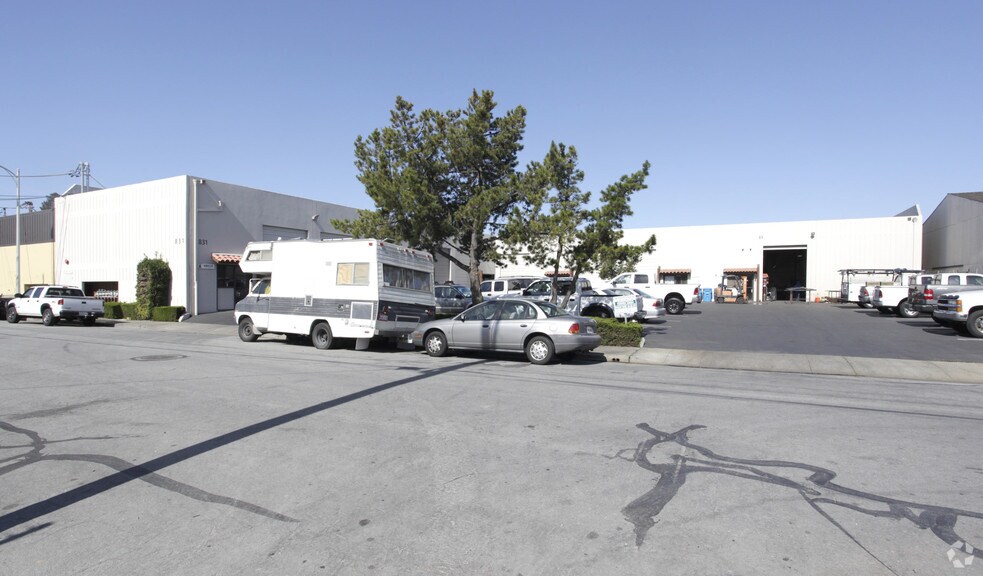 More Photos Of 831 Sweeney Ave, Redwood City Warehouse For Lease