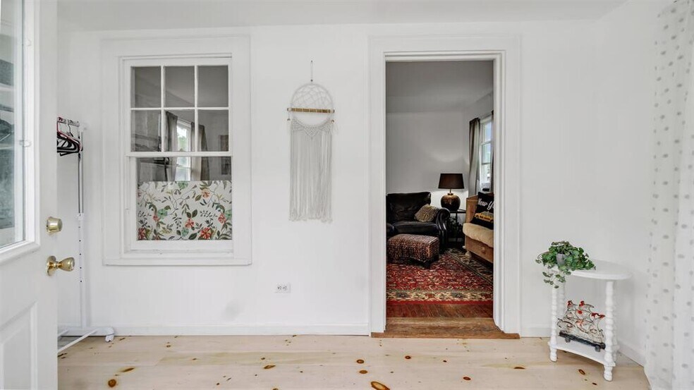 More Photos Of 18 N Shore Rd, Montauk Apartments For Sale