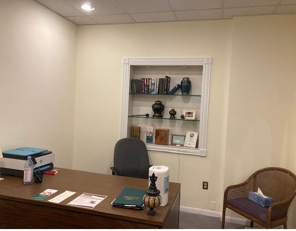 More Photos Of 435 S Ironwood Dr, South Bend Funeral Home For Sale