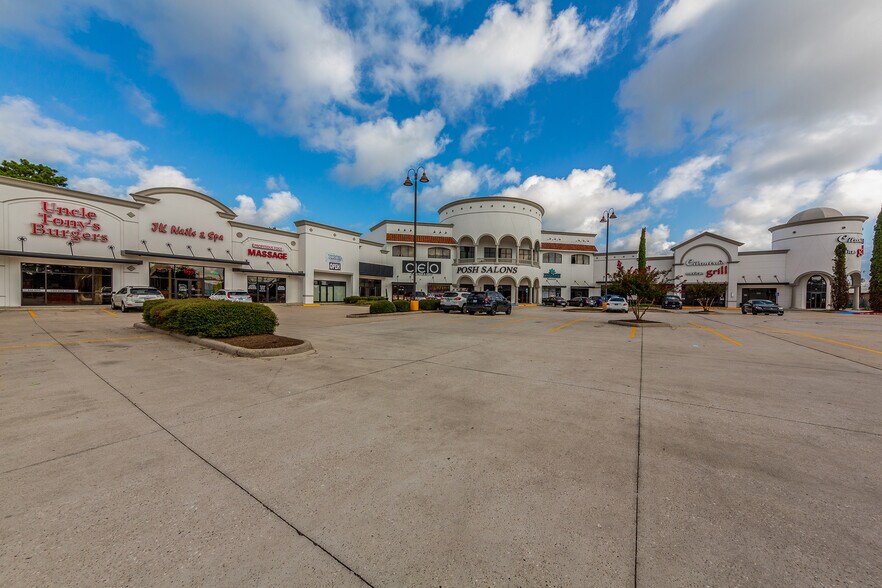 More Photos Of 314 Sawdust Rd, Spring Unknown For Lease