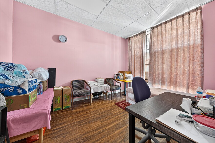 More Photos Of 12989 Bellaire Blvd, Houston Storefront For Sale
