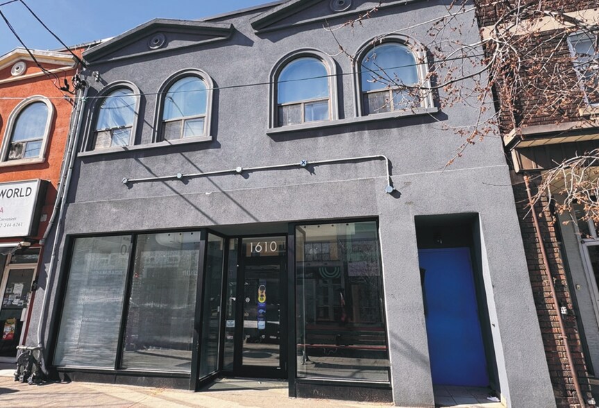 More Photos Of 1610 Gerrard St, Toronto Storefront Retail Residential For Lease