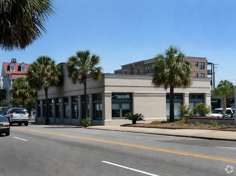 More Photos Of 334 E Bay St, Charleston Storefront Retail Office For Lease