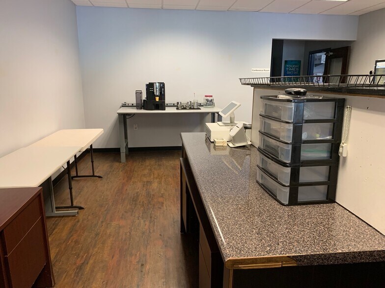 More Photos Of 592-594 N 2nd St, Memphis Freestanding For Sale