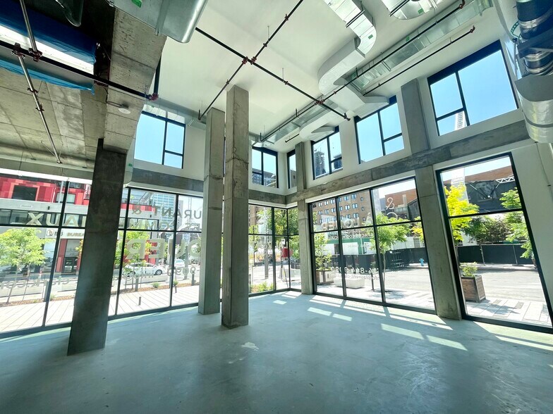 More Photos Of 1 Boul de Maisonneuve O, Montréal Apartments For Lease