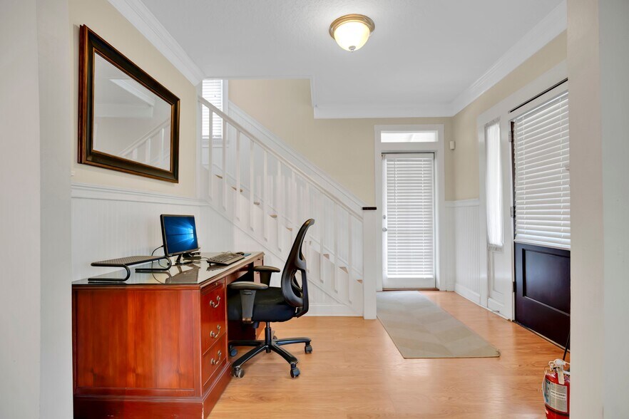 More Photos Of 901 E Washington St, Orlando Office For Sale
