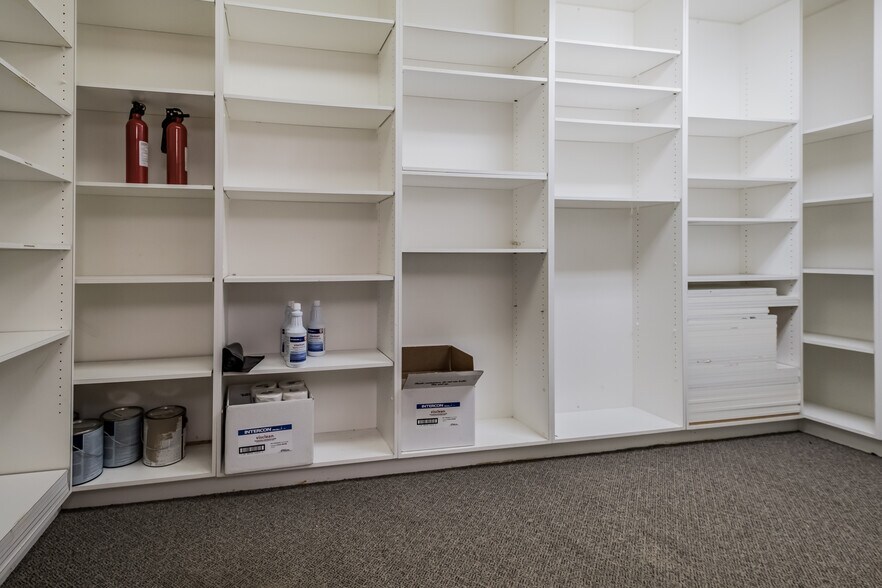 More Photos Of 7222 Day Ave SW, Navarre Medical For Lease