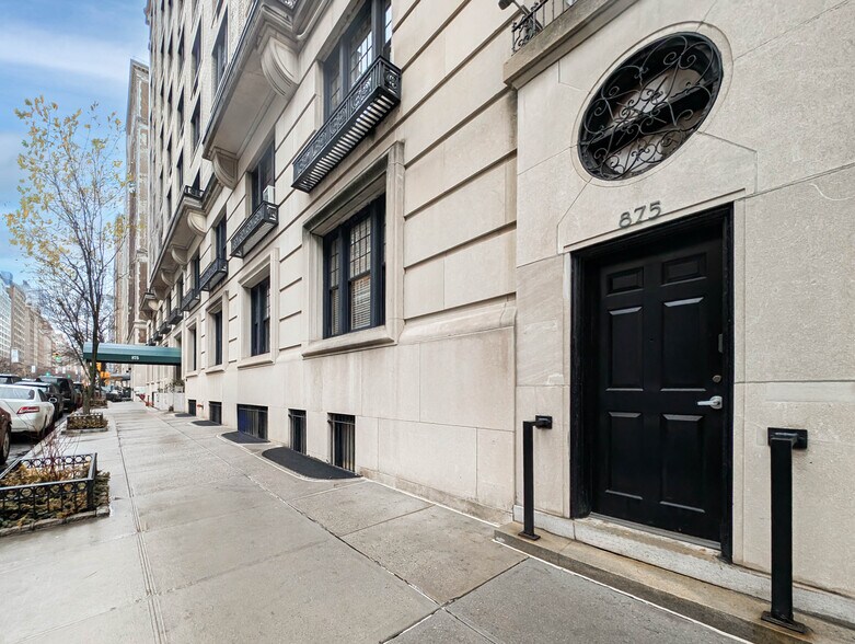 More Photos Of 875-877 Park Ave, New York Apartments For Sale