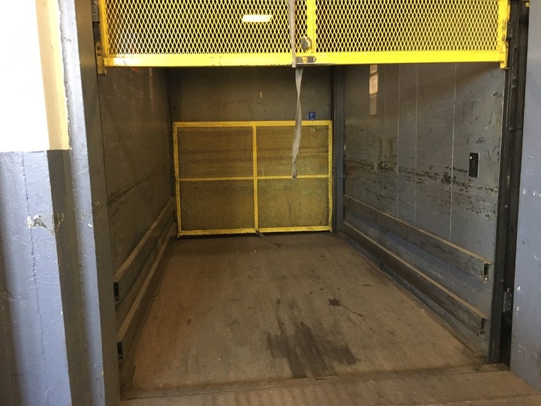 More Photos Of 238 Lindbergh Pl, Paterson Manufacturing For Lease