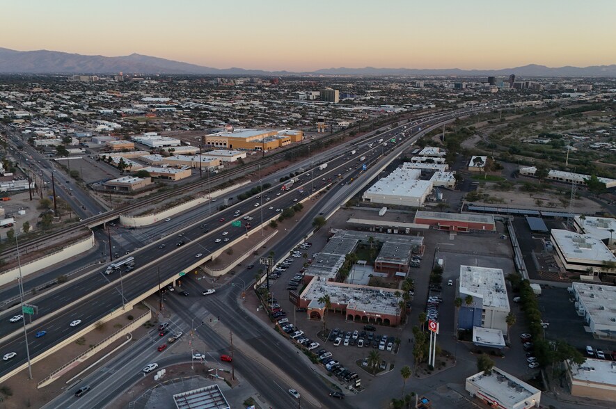 More Photos Of 1365 W Grant Rd, Tucson Hotel For Sale