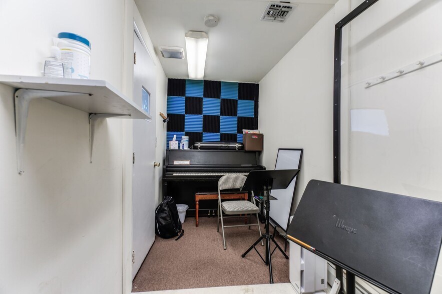 More Photos Of 377 Main St, Center Moriches Storefront Retail Office For Sale