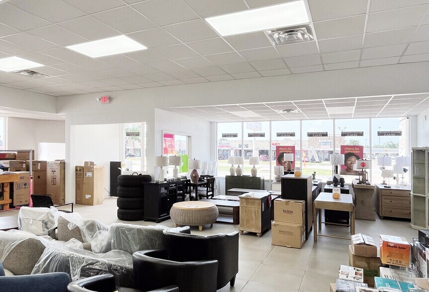 More Photos Of 16210 Clay Rd, Houston Auto Repair For Lease