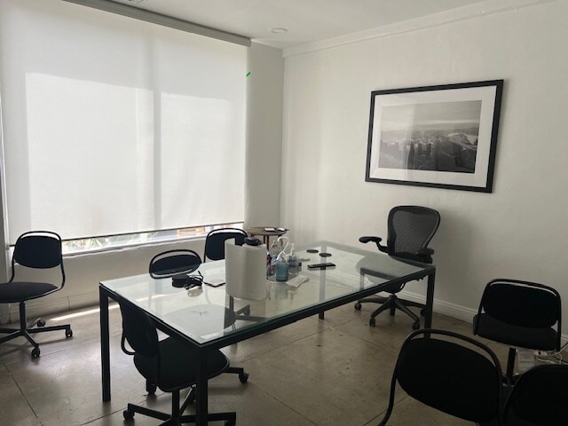 More Photos Of 6033 Washington Blvd, Culver City Storefront For Lease