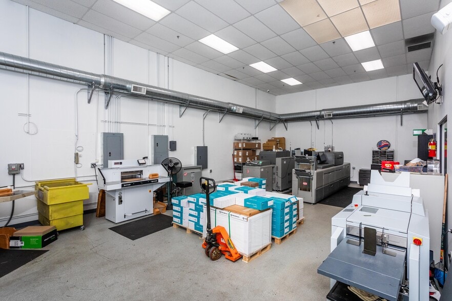 More Photos Of 15840 W Monte St, Sylmar Warehouse For Sale