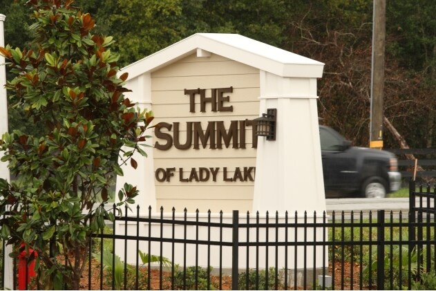 Primary Photo Of 723-753 CR 466, Lady Lake Medical For Sale