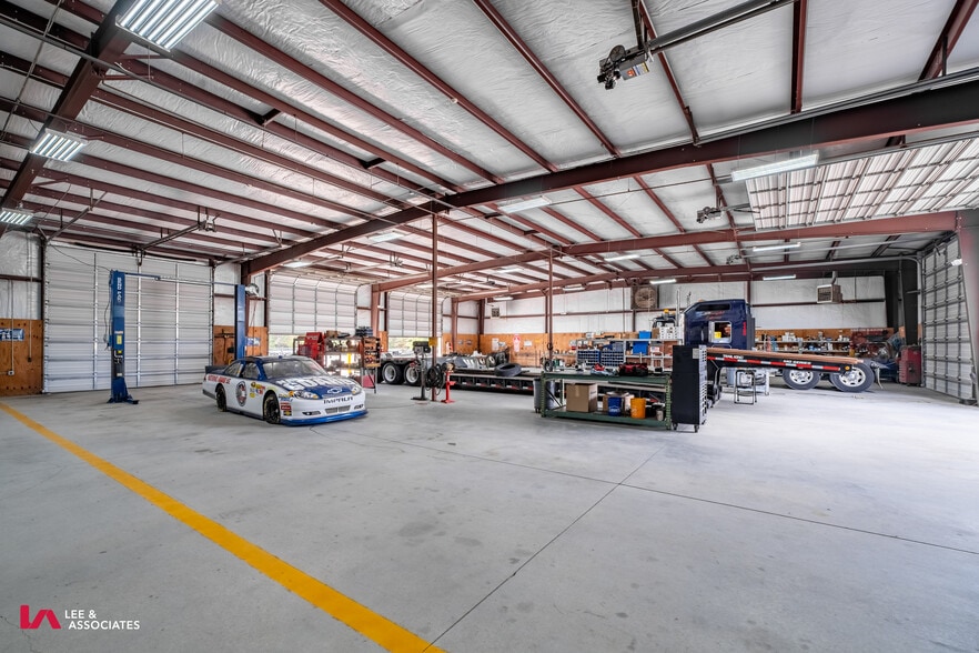 More Photos Of 1809 Westgate Pky SW, Atlanta Industrial For Lease