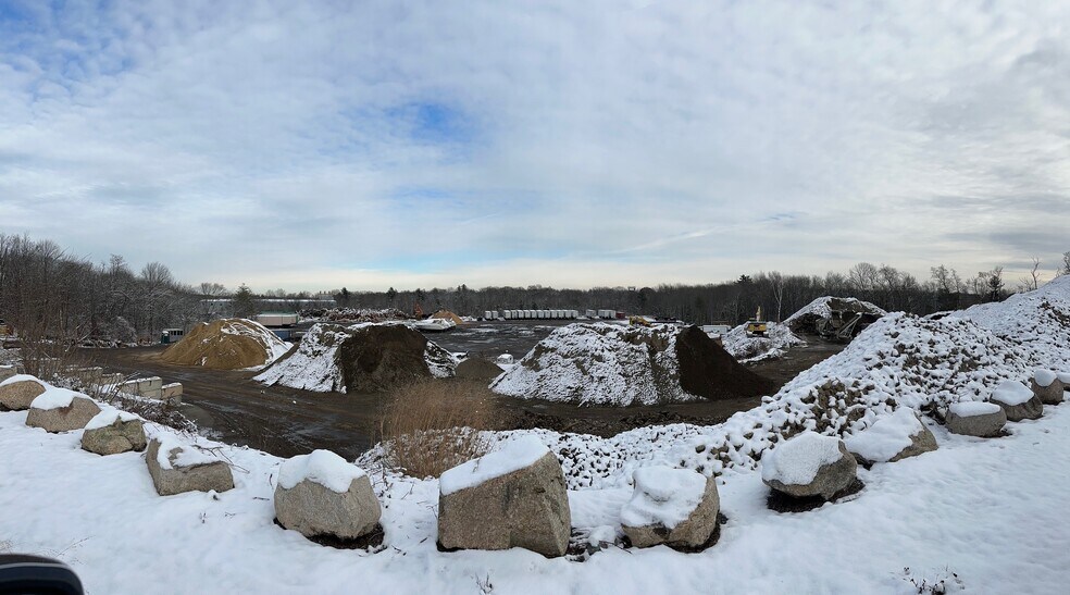 More Photos Of 944 Adams St, Abington Land For Lease